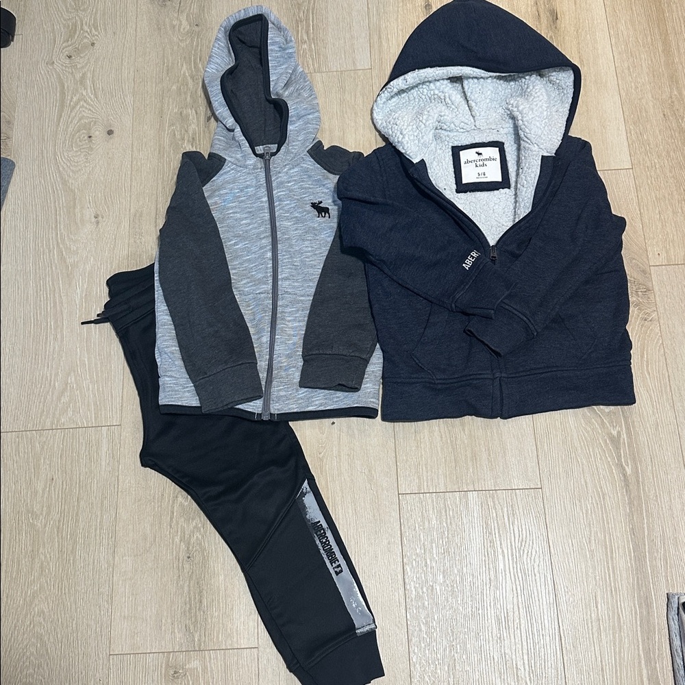 Boys' Gray and Black Hoodie Set